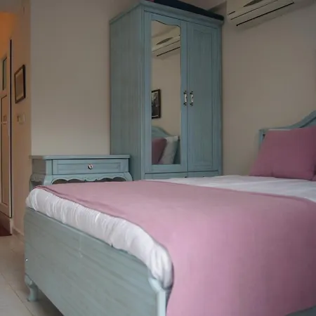 Forever Hotel