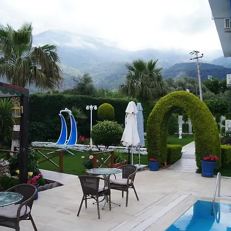 Forever Hotel 2*